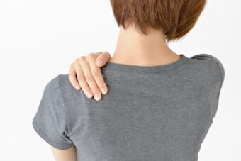 肩から背中の痛み